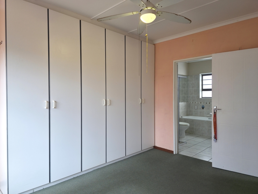 2 Bedroom Property for Sale in Jeffreys Bay Central Eastern Cape